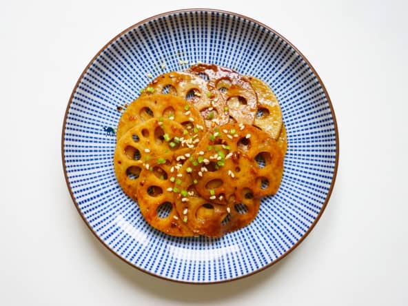 Renkon caramelisé, des racines de lotus croquantes