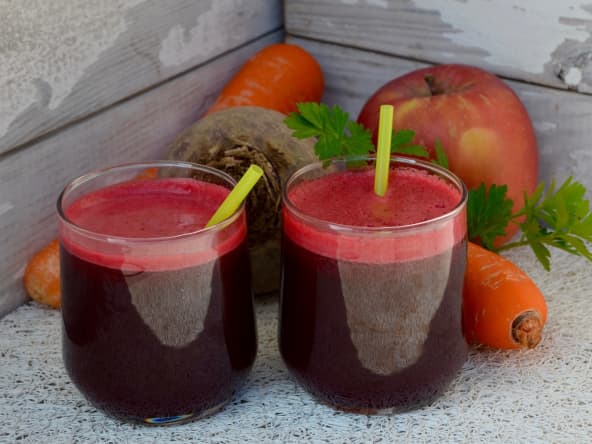 Jus detox betterave, céleri, carotte, pomme
