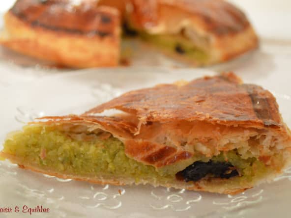 Galette des rois originale pistache et cerises amarena