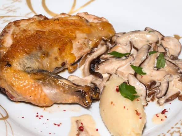 Suprêmes de pintade au champagne shiitakés et purée de céleri