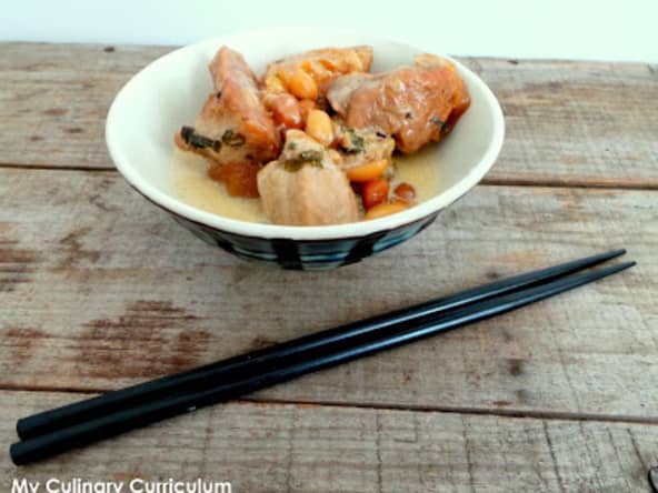 Sauté de porc aux cacahuètes et ananas