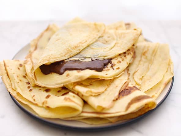 Recette de crêpes faciles et moelleuses sans repos