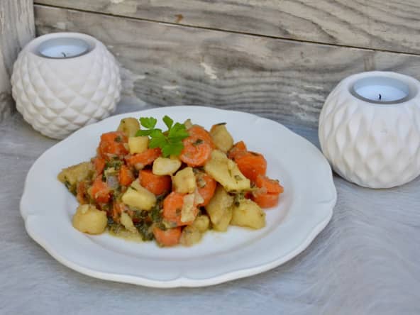 Mijoté de carottes et pommes de terre persillées