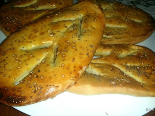 Noni afghani- Pain afghan