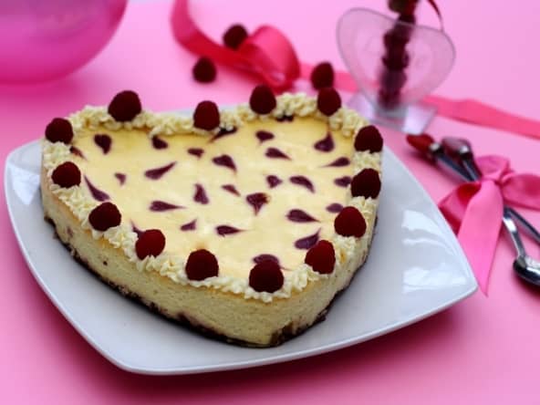 Cheesecake au chocolat blanc et framboises pour la St-Valentin