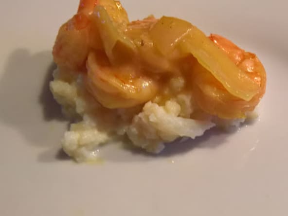 crevettes au chocolat blanc et purée de chou-fleur