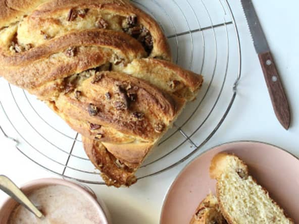 Babka aux noix de pécan idéale pour le petit déjeuner