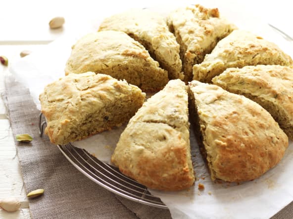 Scone à la pistache et fleur d’oranger 