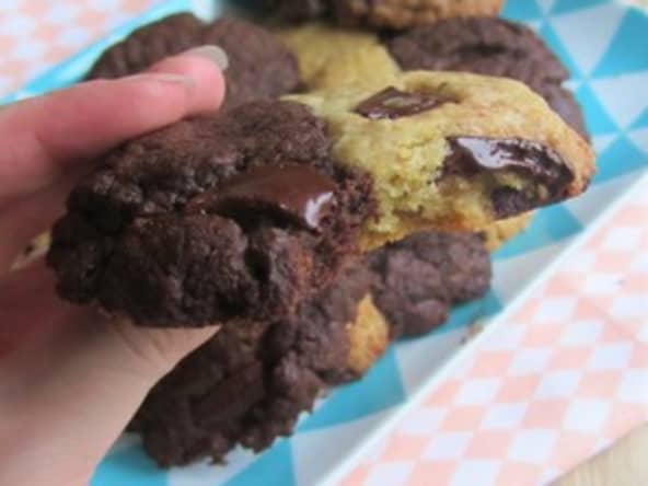 Cookies bicolores aux pépites de chocolat et à l'huile de coco