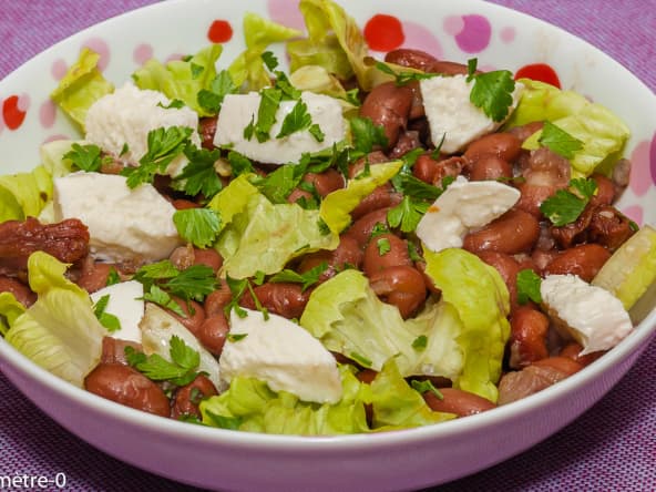 Salade de haricots borlotti à la mozzarella et aux tomates confites 