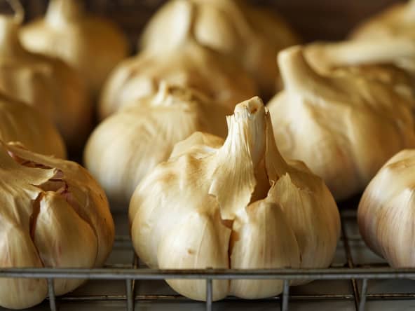 Ail fumé - Comment faire de l'ail fumé fait maison avec le Bradley Smoker