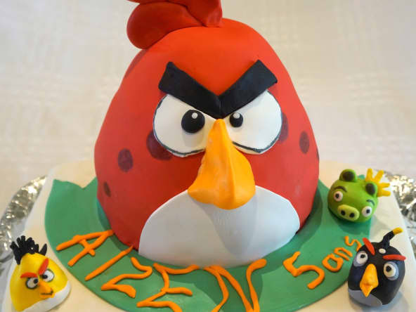 Gâteau Angry Birds au chocolat et à la vanille