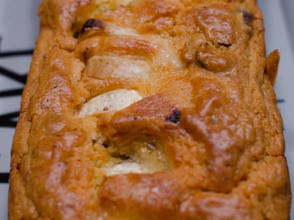 Cake au chèvre et aux noisettes