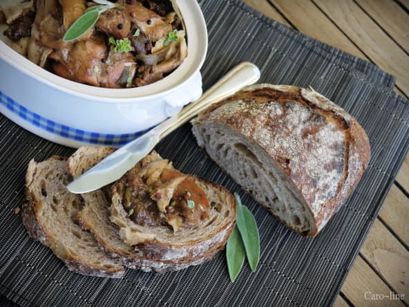 Compotée de Lapin Fermier aux Pruneaux et à la Sauge
