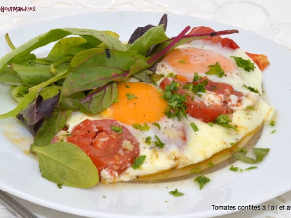 Tomates Confites à l'ail et aux œufs à la mode de chez moi.