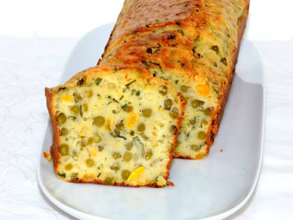 Cake aux petits pois et maïs.