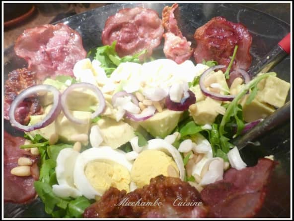 Salade composée "fond de frigo" à l'avocat