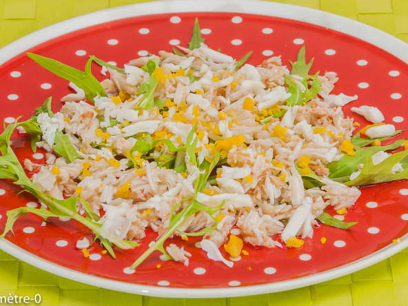 Salade d'araignée mimosa