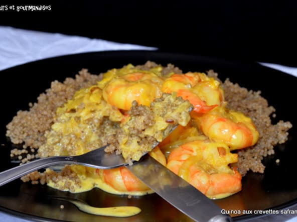 Quinoa graine complète aux crevettes safranées.