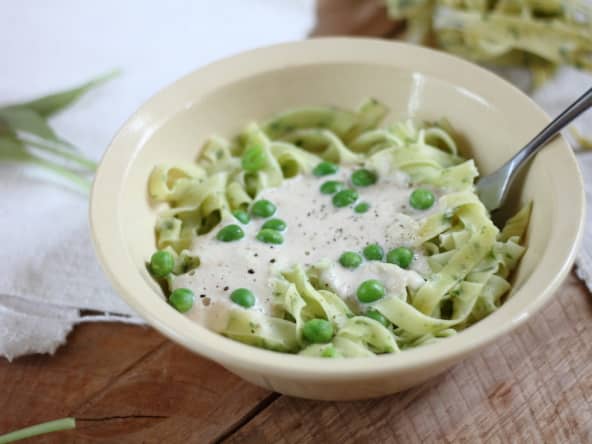 Tagliatelles maison à l'ail des ours, sauce crémeuse aux échalotes 