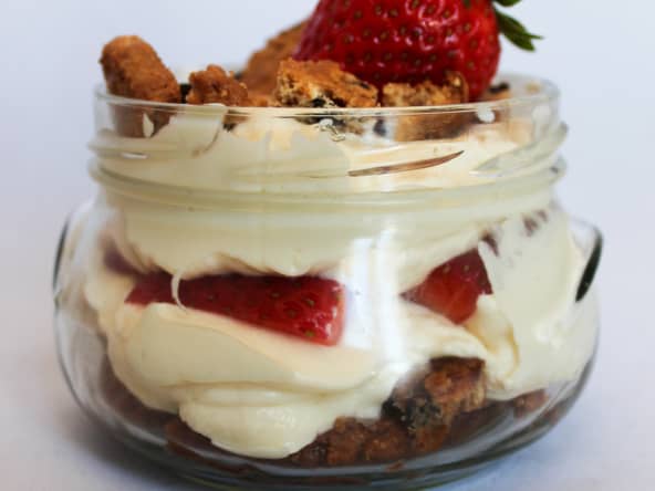 LE Tiramisu qui se tient – Fraises et Cookies