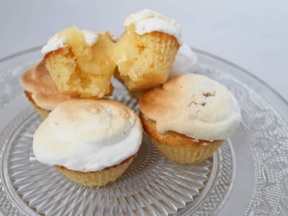 Cupcakes meringués, fourrés au citron