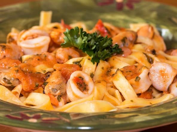 Penne aux fruits de mers, sauce Arrabiata