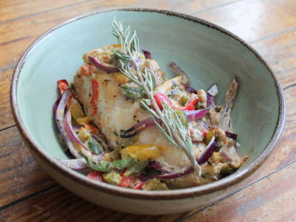 Filets de poulet, trio de poivrons et lait de coco