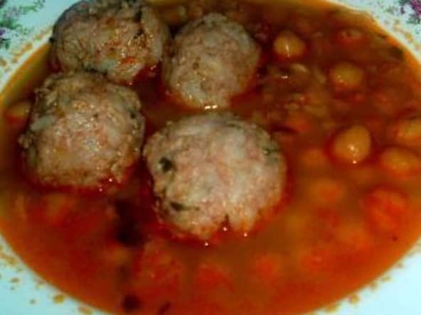 Boulettes de viande en sauce