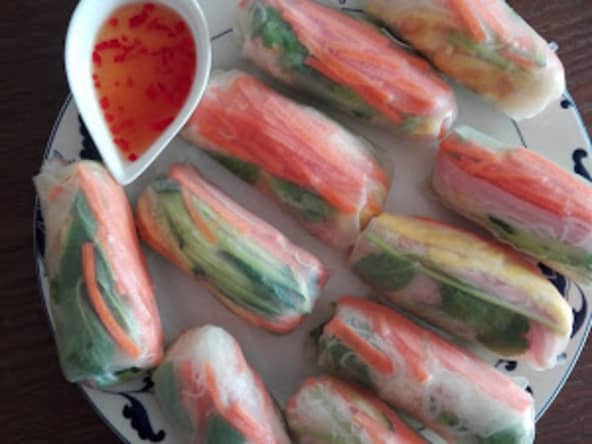 Rouleaux de printemps légumes, oeuf, jambon