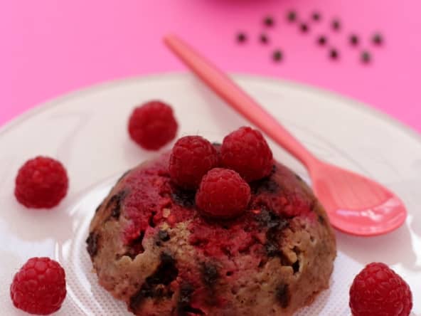 Bowlcake aux framboises et chocolat