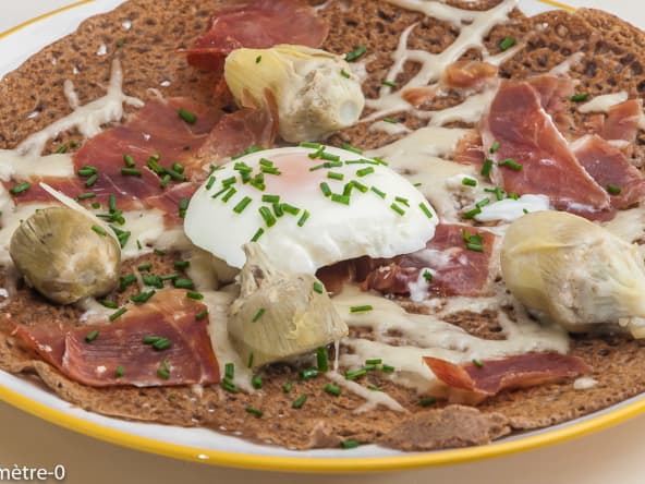 Galette jambon, artichaut, emmental, oeuf