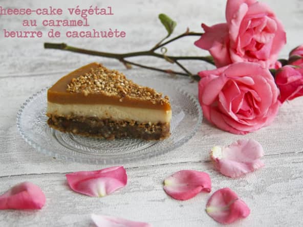 Cheesecake végétal au caramel et beurre de cacahuète