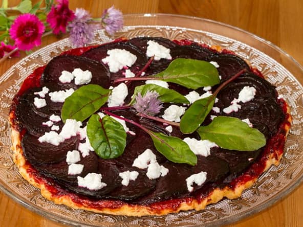 Tarte tatin aux betteraves rouges et fromage frais