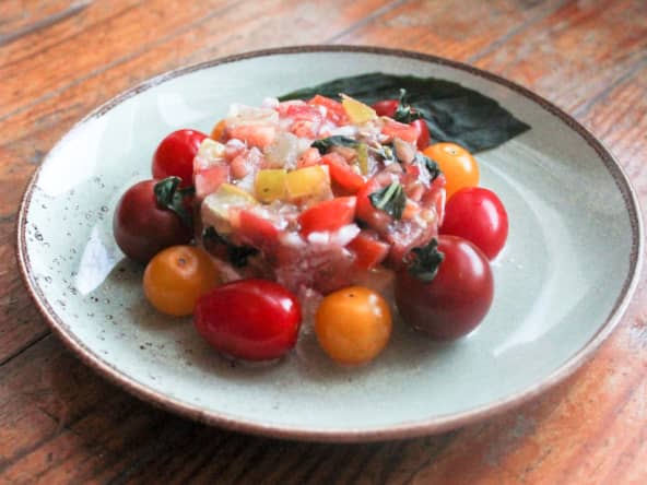 Tartare de tomates d’antan et fourme de Montbrison