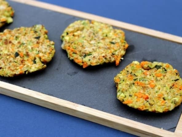 Galettes végan aux flocons d'avoine, courgette et carotte