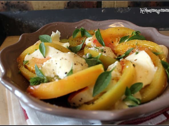 Salade italienne caprese tomates, mozzarella et basilic