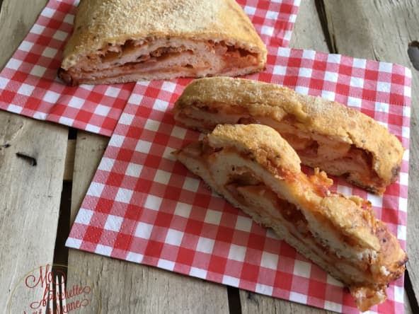 Pain « roulé-fourré » jambon mozzarella pour l’apéritif.