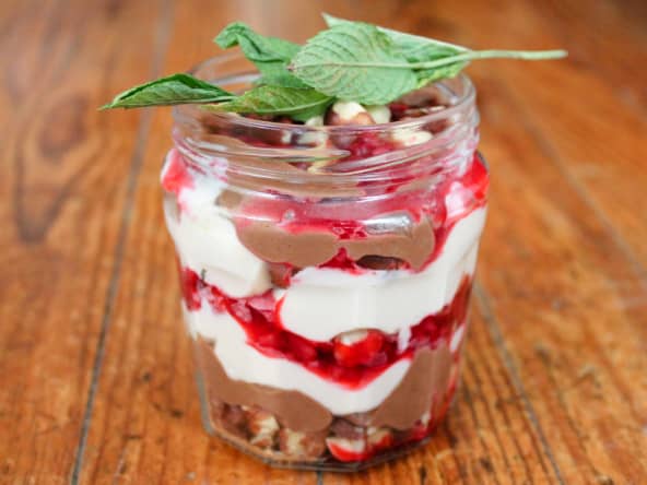 Tiramisu framboises, menthe et noisettes