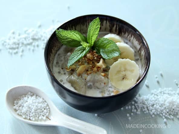 Bananes au lait de coco et aux perles de tapioca comme au Vietnam (Chè chuối)