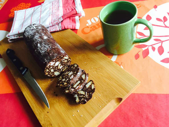 Salame de chocolate (ou saucisson au chocolat)