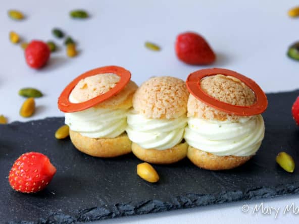 Choux fraise-pistache 