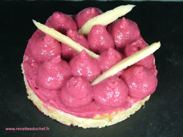 Cheesecake salé tuc, fromage de chèvre et espuma de betterave