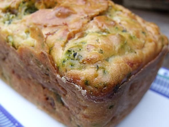 Cake au brocoli et jambon cru