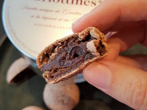 Macaron Chocolat et Griottines