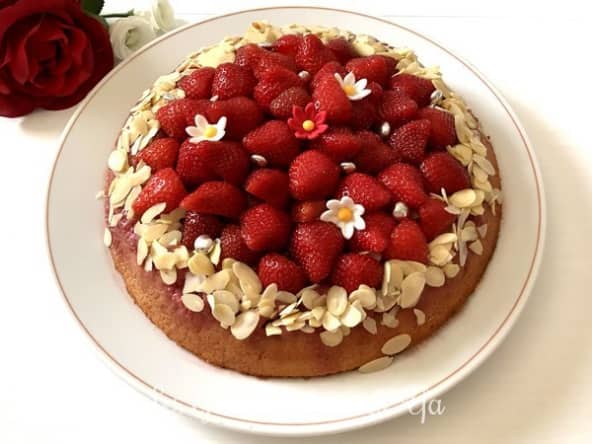 Gâteau renversé aux fraises