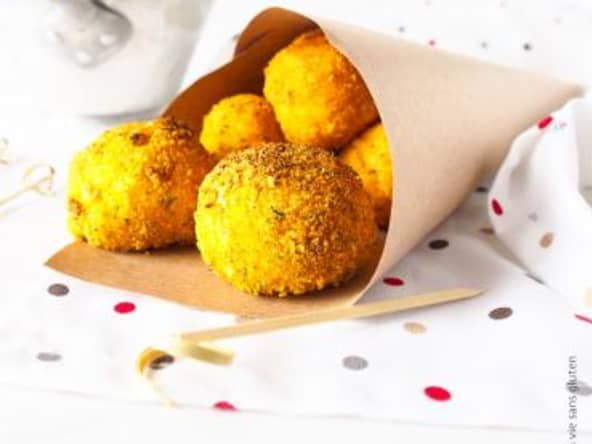 Croquettes de pommes de terre en chapelure sans gluten d'herbes