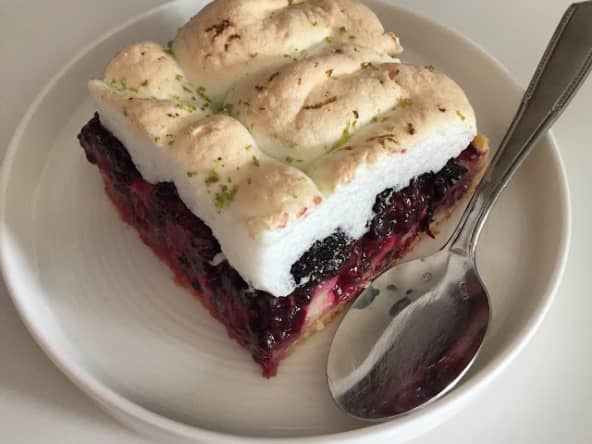 Tarte aux mûres meringuée