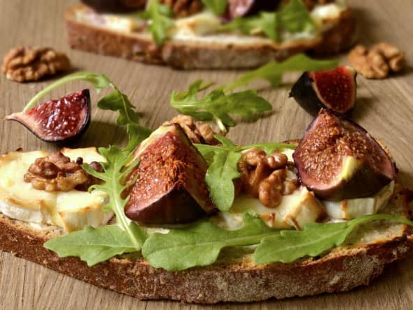 Tartines au fromage de chèvre et aux figues