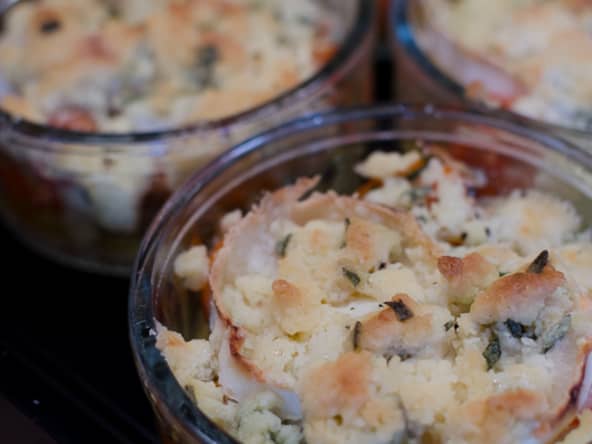 Crumble aux tomates cerises, au chèvre et au romarin